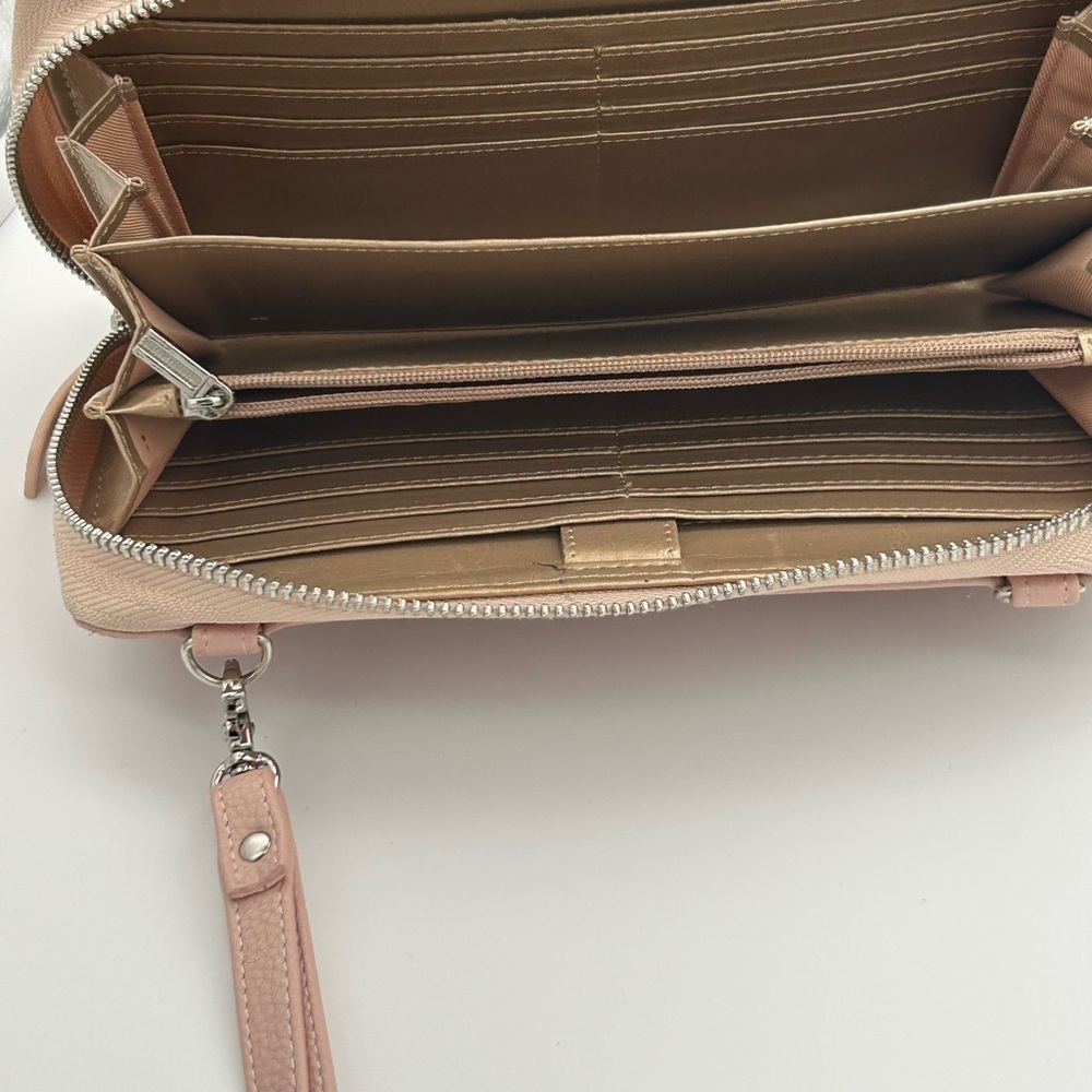 Large Pink Wallet Clutch With Wristlet - Picture 5 of 6